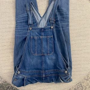 Size small distressed American Eagle overalls